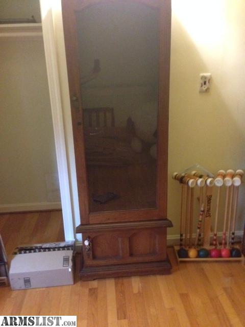 Up for sale is a used gun cabinet. Nothing wrong with it. Both locks 